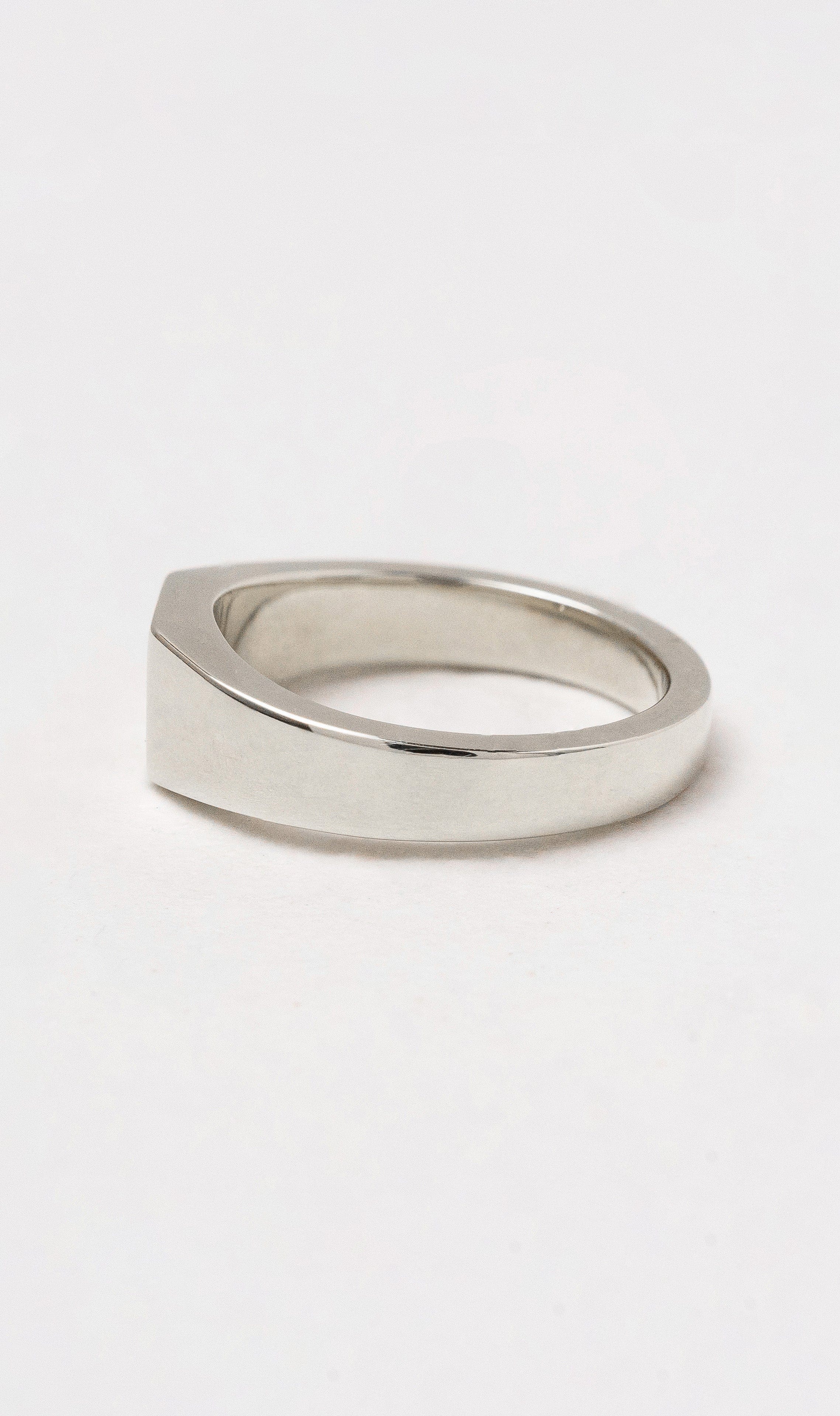 Hogans Family Jewellers 9K WG Square Signet Ring