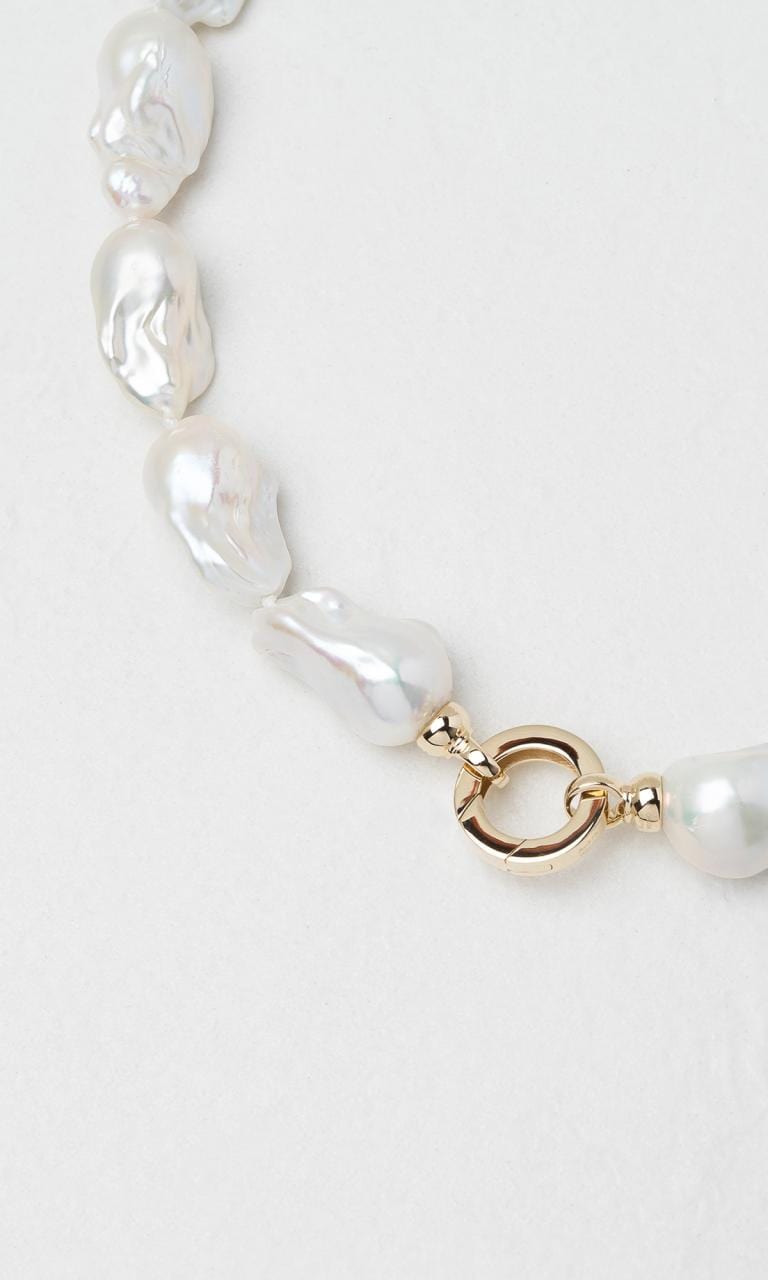 Hogans Family Jewellers 9K YG 13mm Baroque Pearl Necklace