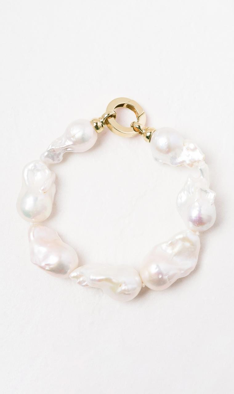 Hogans Family Jewellers 9K YG Baroque Pearl Bracelet