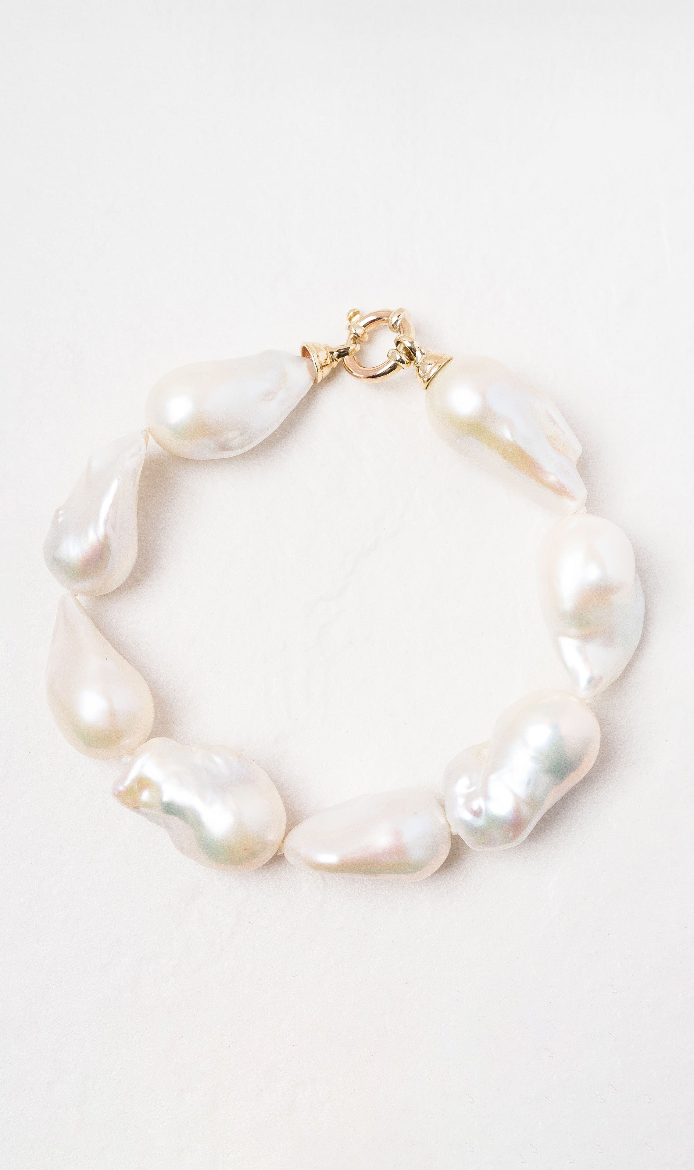 Hogans Family Jewellers 9K YG Euro Bolt Baroque Pearl Bracelet