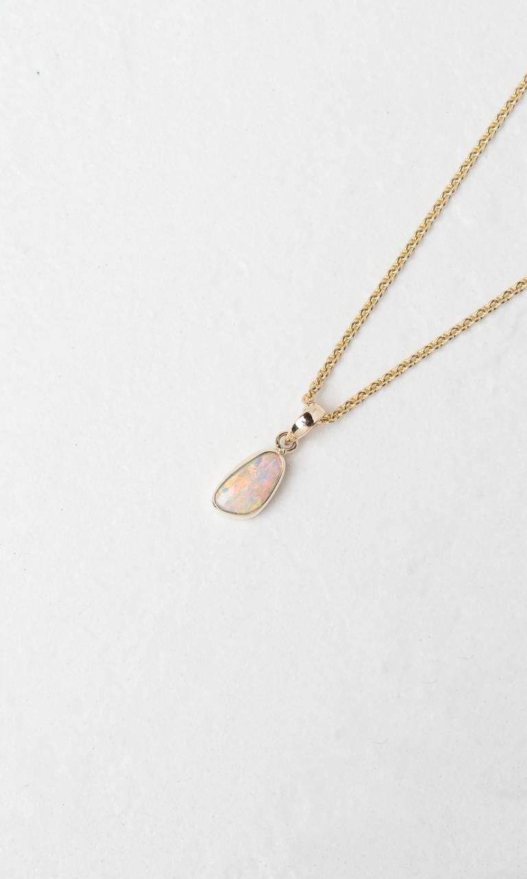 Hogans Family Jewellers 9K YG Lightning Ridge Opal Pendant