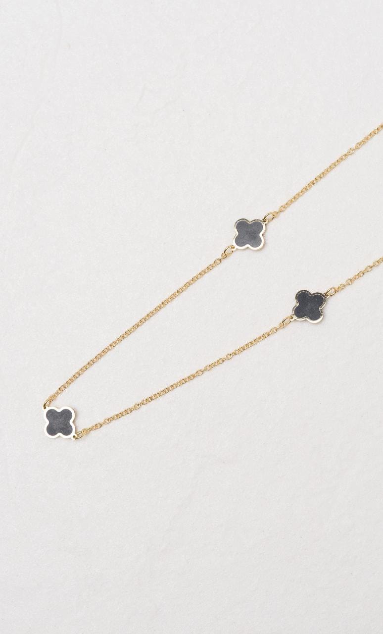 Hogans Family Jewellers 9K YG Onyx Clover Necklace