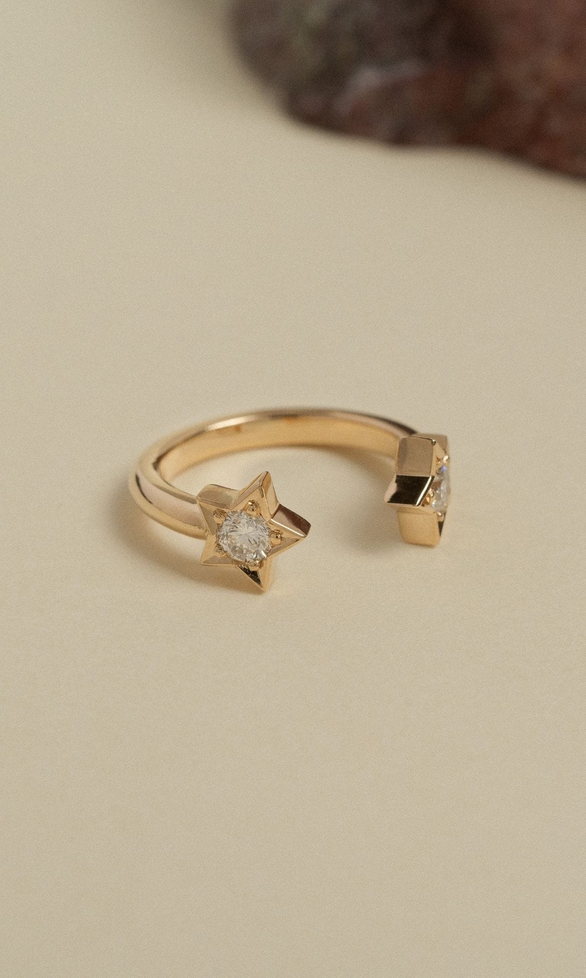 Hogans Family Jewellers Bespoke 18K YG Diamond Dress Ring