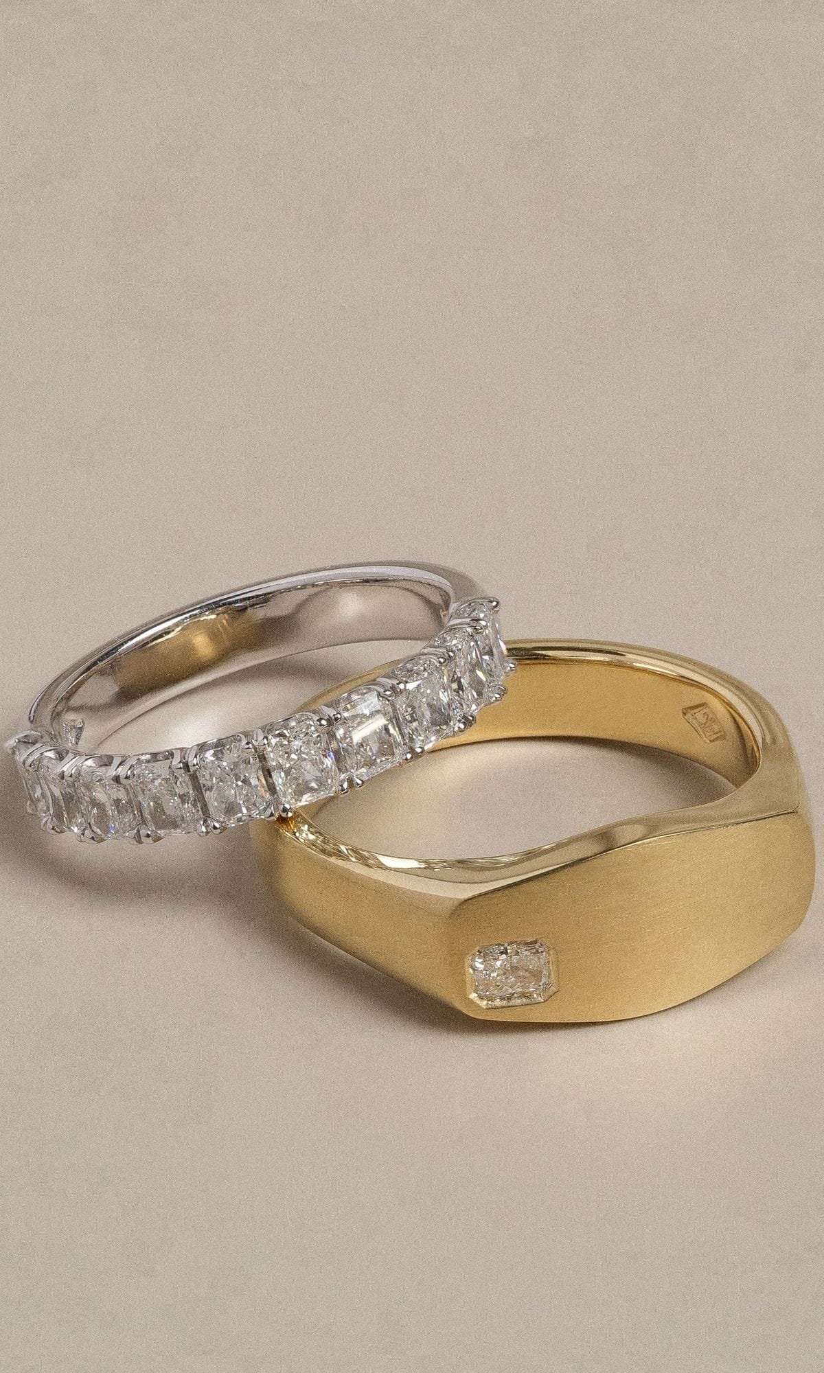 Hogans Family Jewellers Bespoke 18K YWG Diamond Wedding Band Set