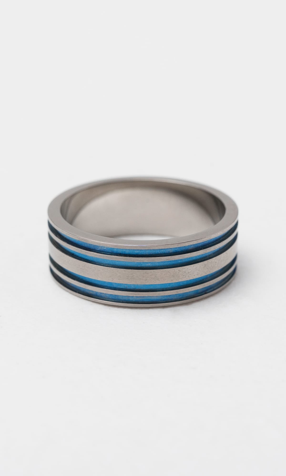 Hogans Family Jewellers Titanium & Blue Titanium 8mm Gents Band